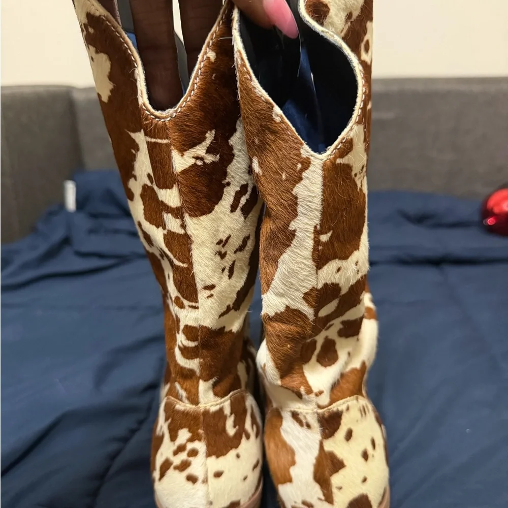 Dingo Brown and White Heeled Boots - Picture 5 of 12